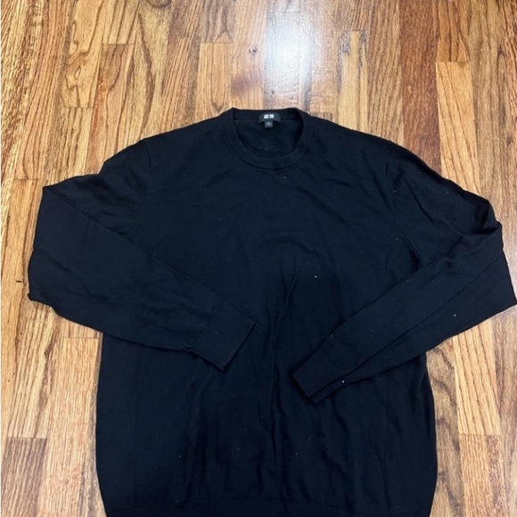 Sweater bundle (x3)! Uniqlo - Picture 4 of 9